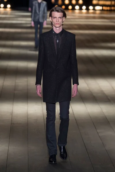 Look 49